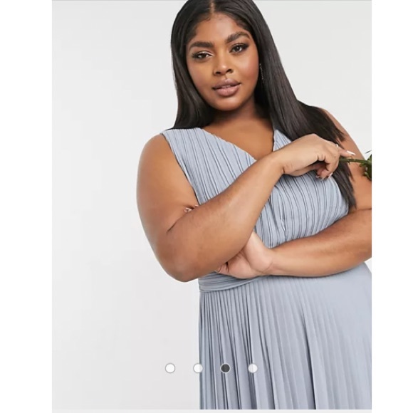 ASOS TFNC plus bridesmaid pleated dusty blue maxi - Picture 3 of 5